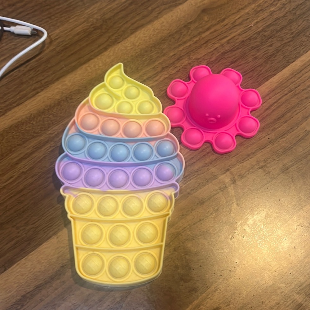 ice cream pop it and octopus dimple